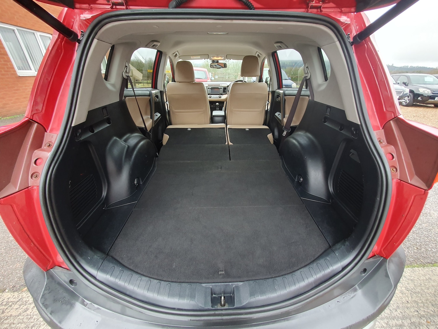 Used Toyota RAV4 2015 for sale - 77180020: Photo 27