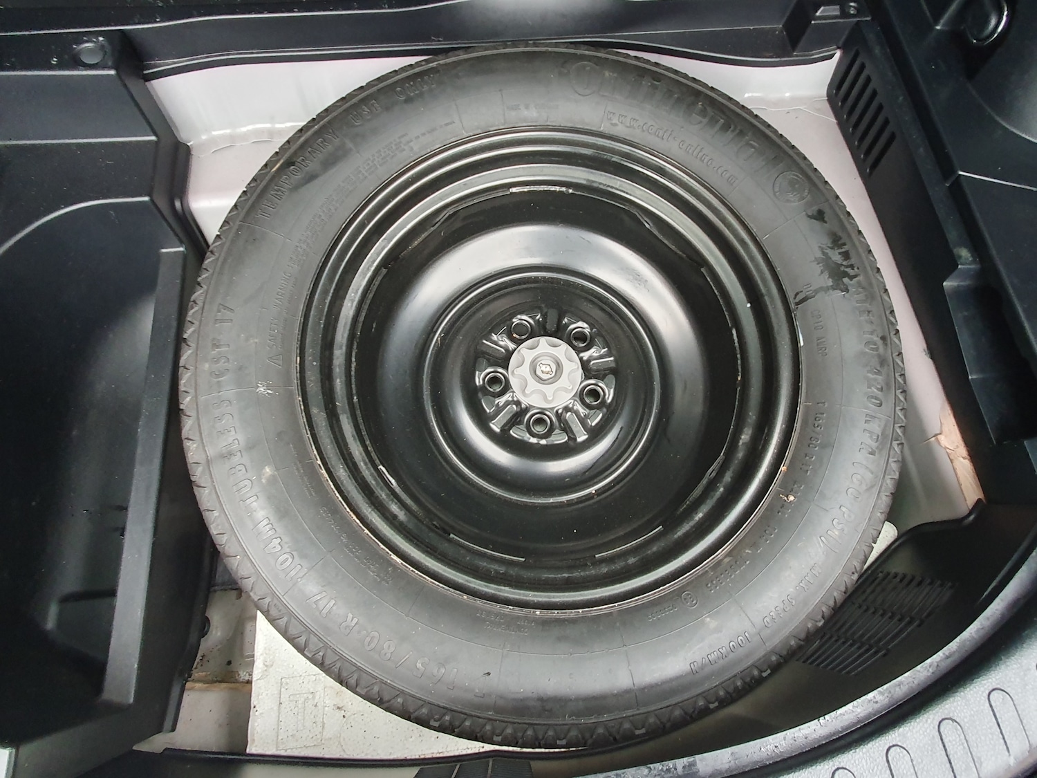 Used Toyota RAV4 2015 for sale - 77180020: Photo 29