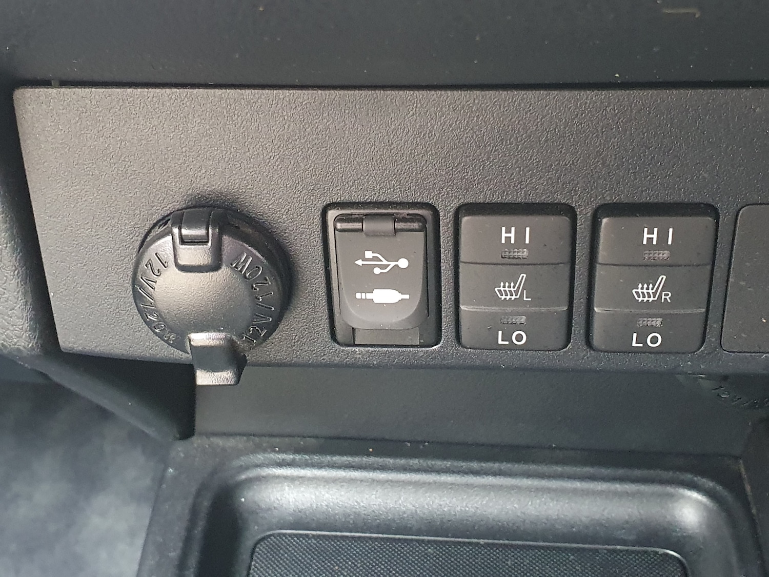 Used Toyota RAV4 2015 for sale - 77180020: Photo 46