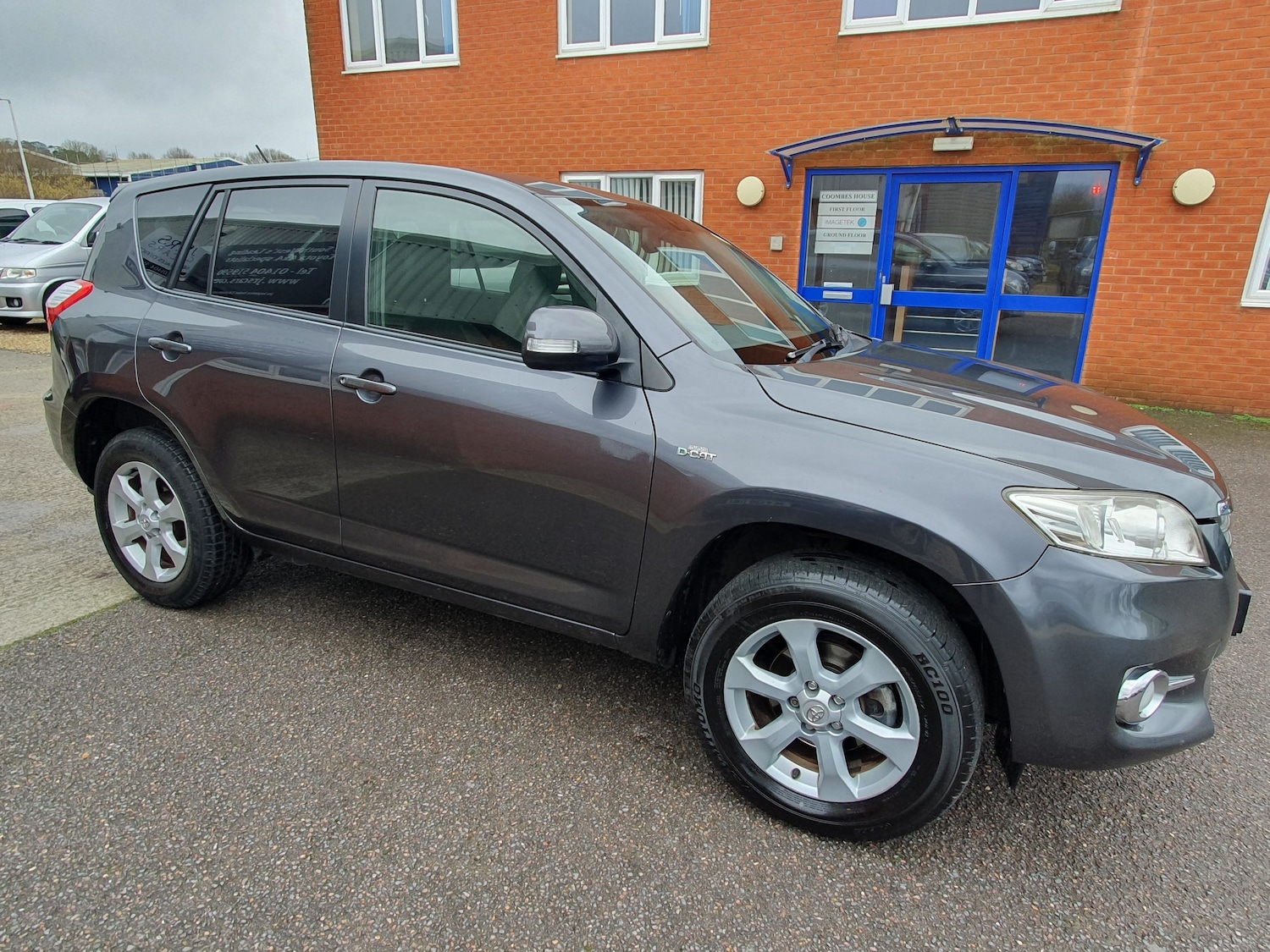 Used Toyota RAV4 2011 for sale - 77506105: Photo 2