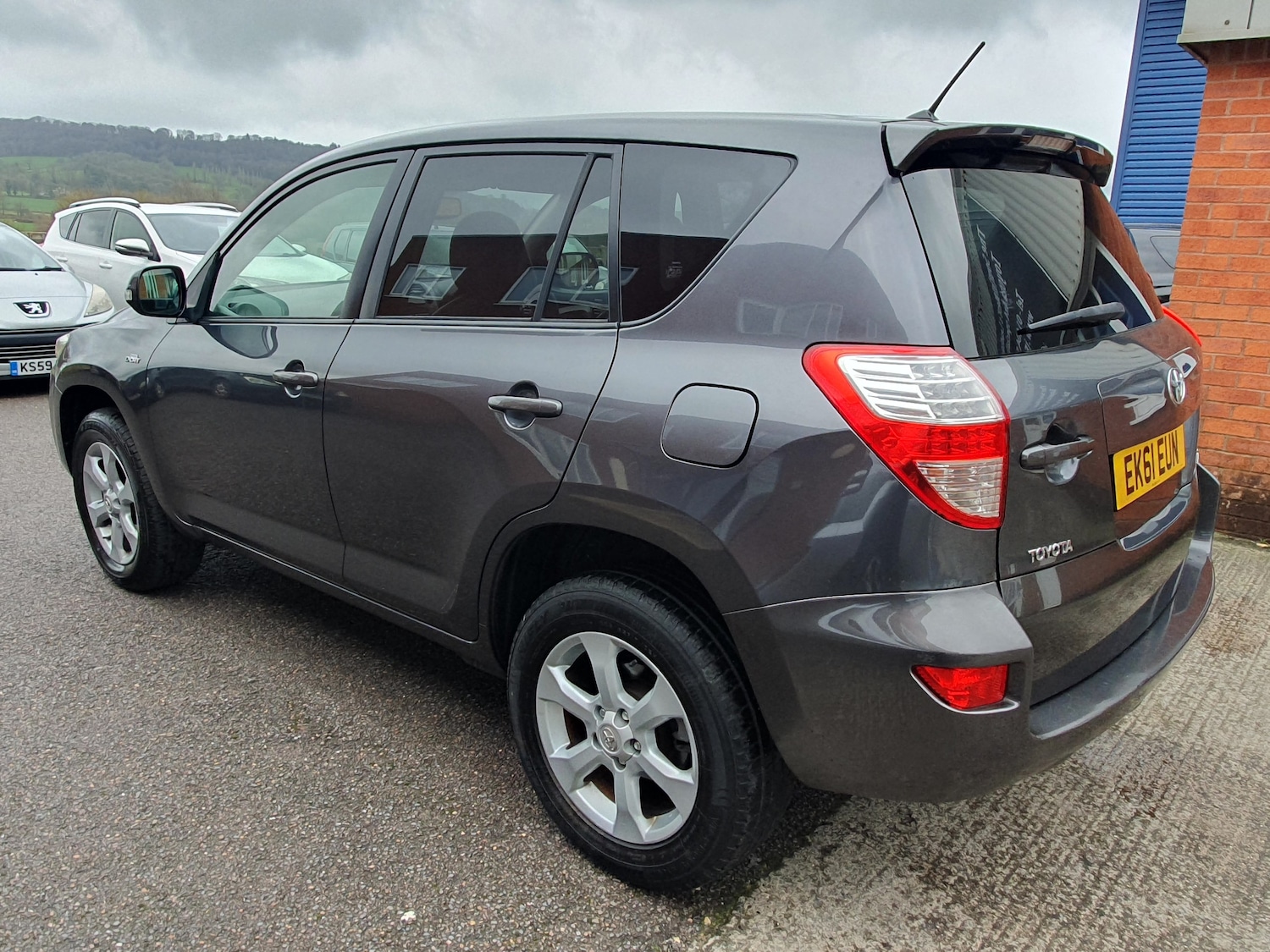 Used Toyota RAV4 2011 for sale - 77506105: Photo 9