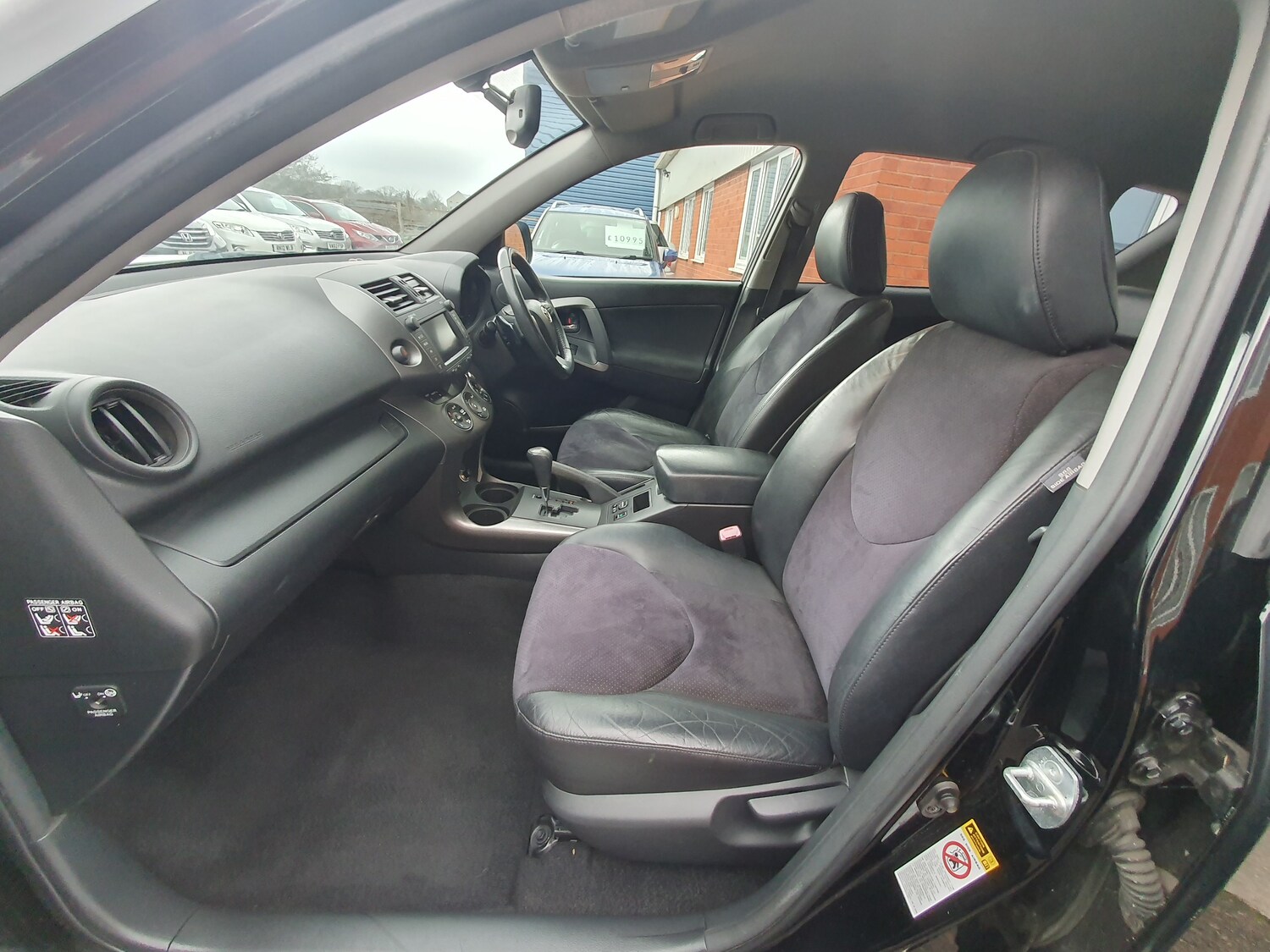 Used Toyota RAV4 2010 for sale - 77493790: Photo 38