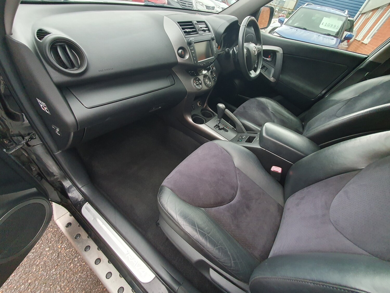 Used Toyota RAV4 2010 for sale - 77493790: Photo 39