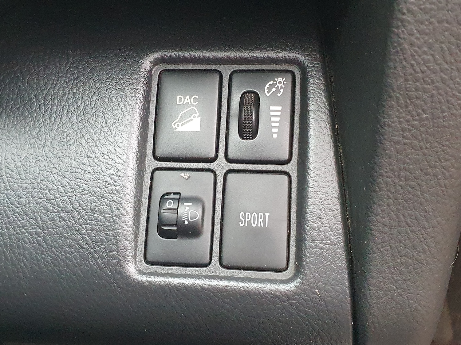 Used Toyota RAV4 2010 for sale - 77493790: Photo 43