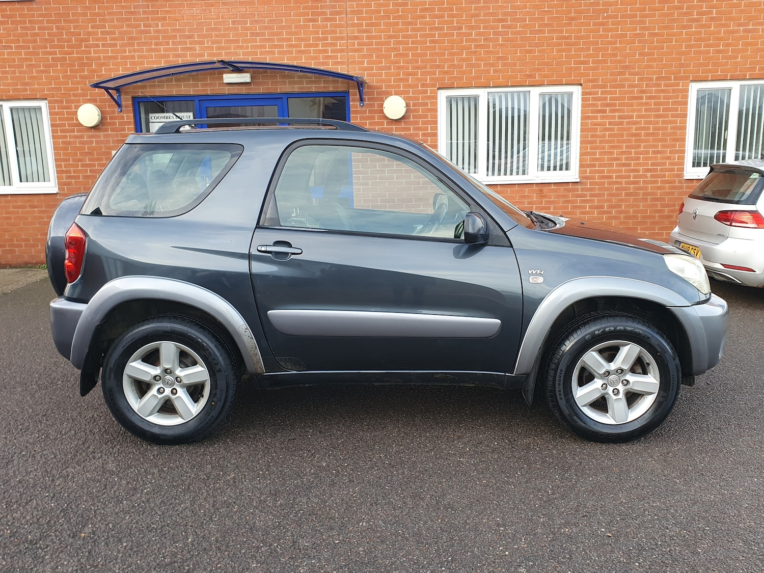 Used Toyota RAV4 2004 for sale - 76480818: Photo 17