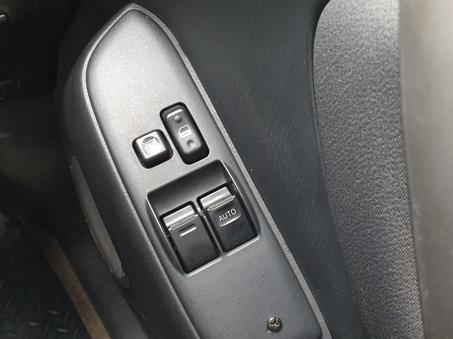 Used Toyota RAV4 2004 for sale - 76480818: Photo 19