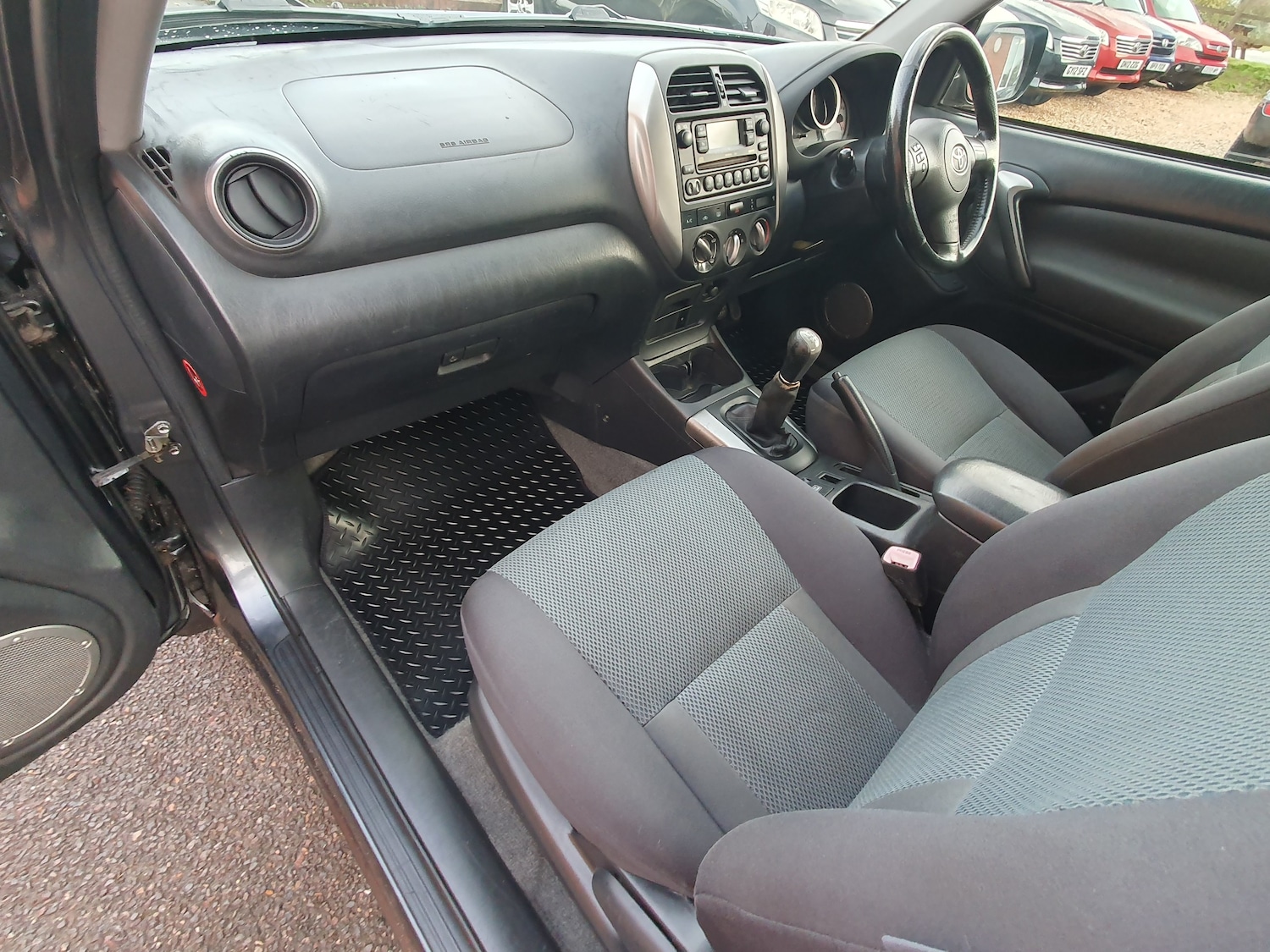 Used Toyota RAV4 2004 for sale - 76480818: Photo 28