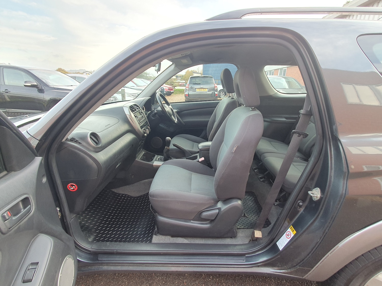 Used Toyota RAV4 2004 for sale - 76480818: Photo 30