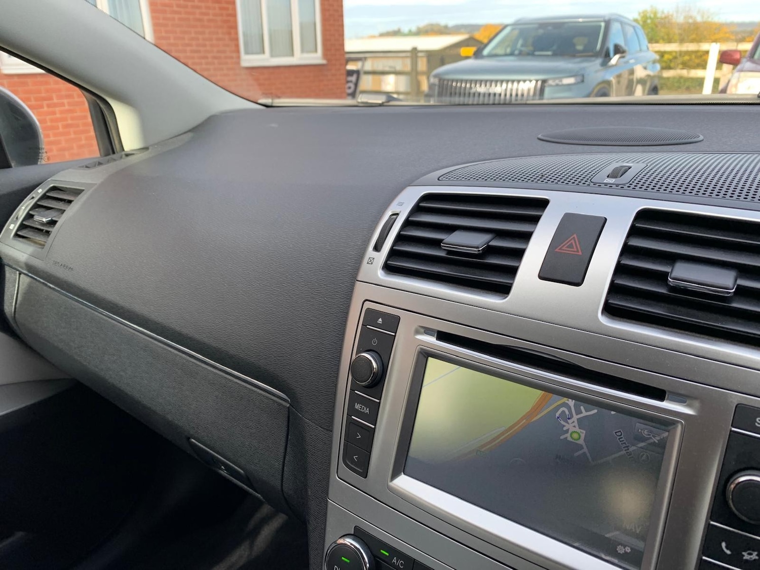 Used Toyota Avensis 2015 for sale - 76334676: Photo 14