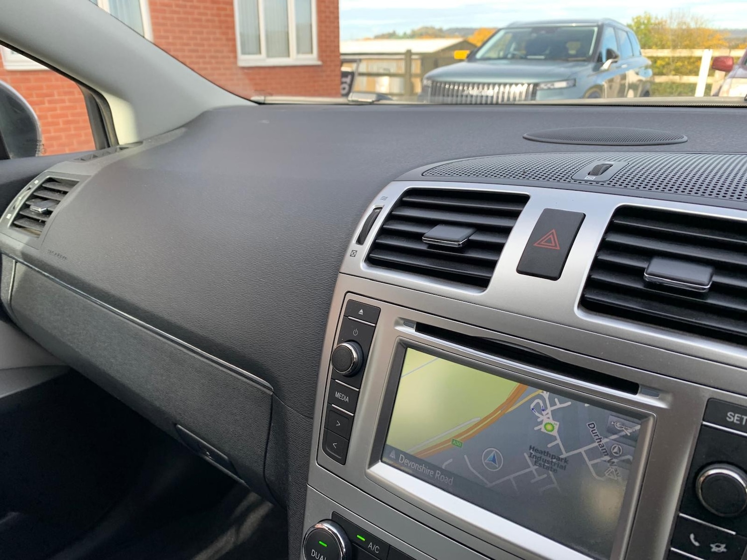 Used Toyota Avensis 2015 for sale - 76334676: Photo 15