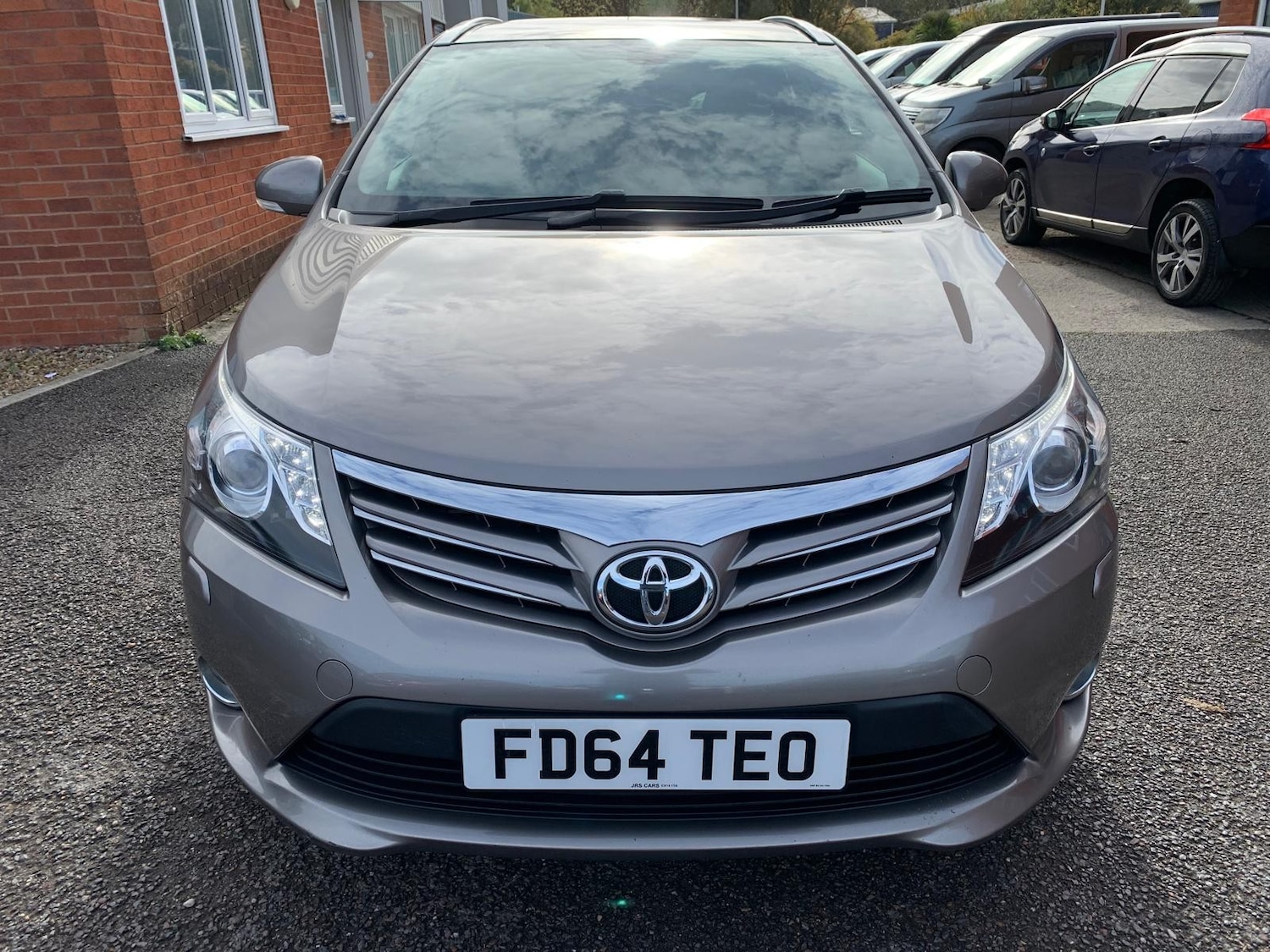 Used Toyota Avensis 2015 for sale - 76334676: Photo 3
