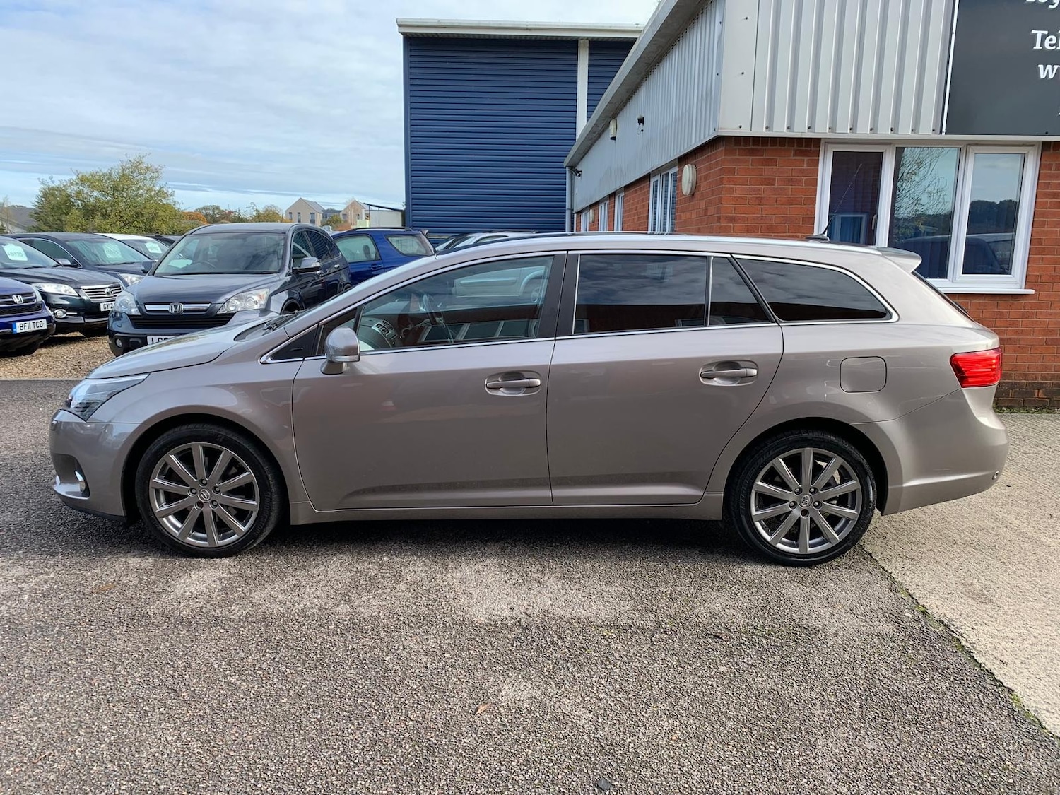 Used Toyota Avensis 2015 for sale - 76334676: Photo 7