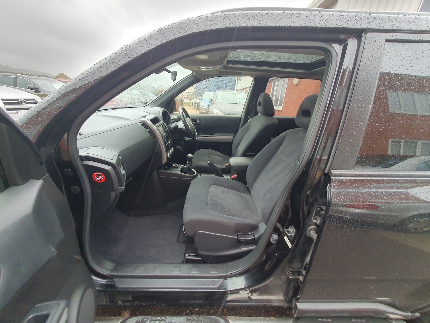 Used Nissan X-Trail 2014 for sale - 76581234: Photo 32
