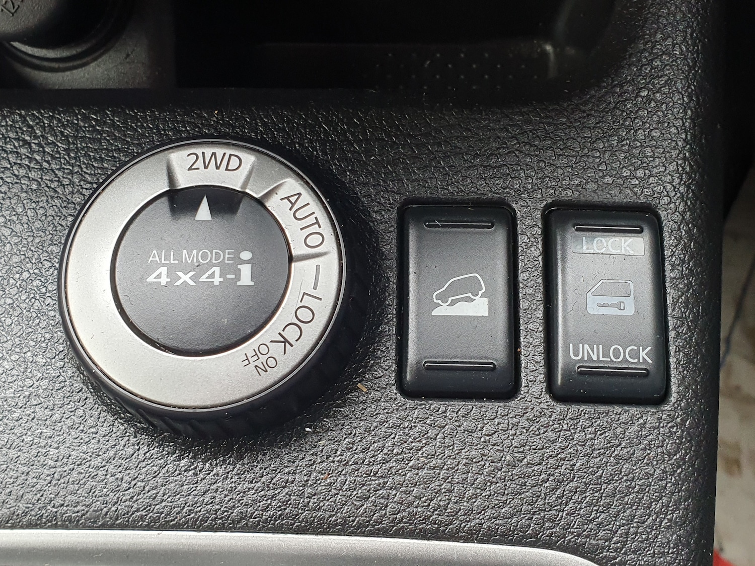 Used Nissan X-Trail 2014 for sale - 76581234: Photo 50