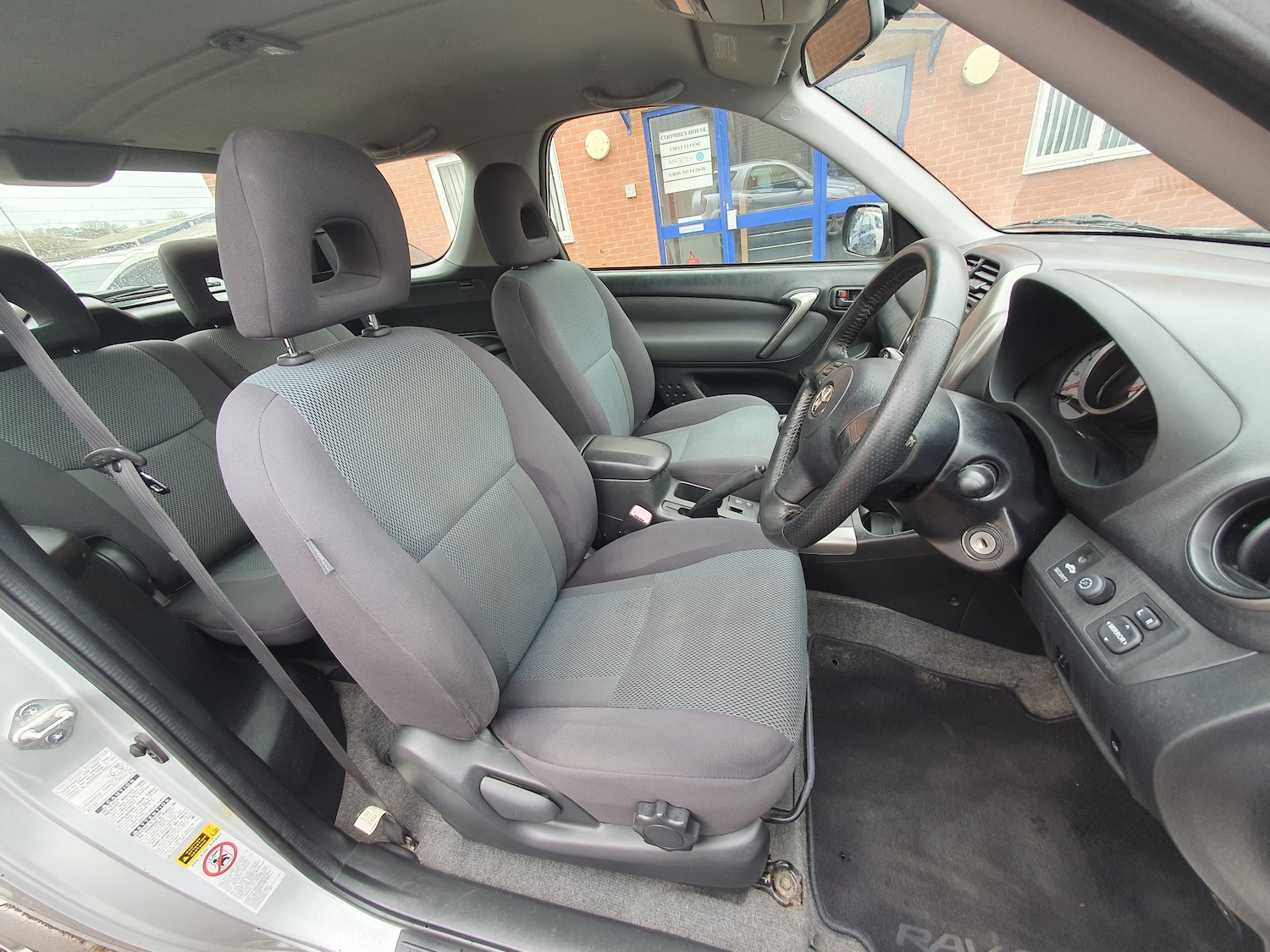 Used Toyota RAV4 2004 for sale - 78039479: Photo 28