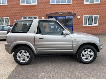 Used Toyota RAV4 2000 for sale - 78864829: Photo
