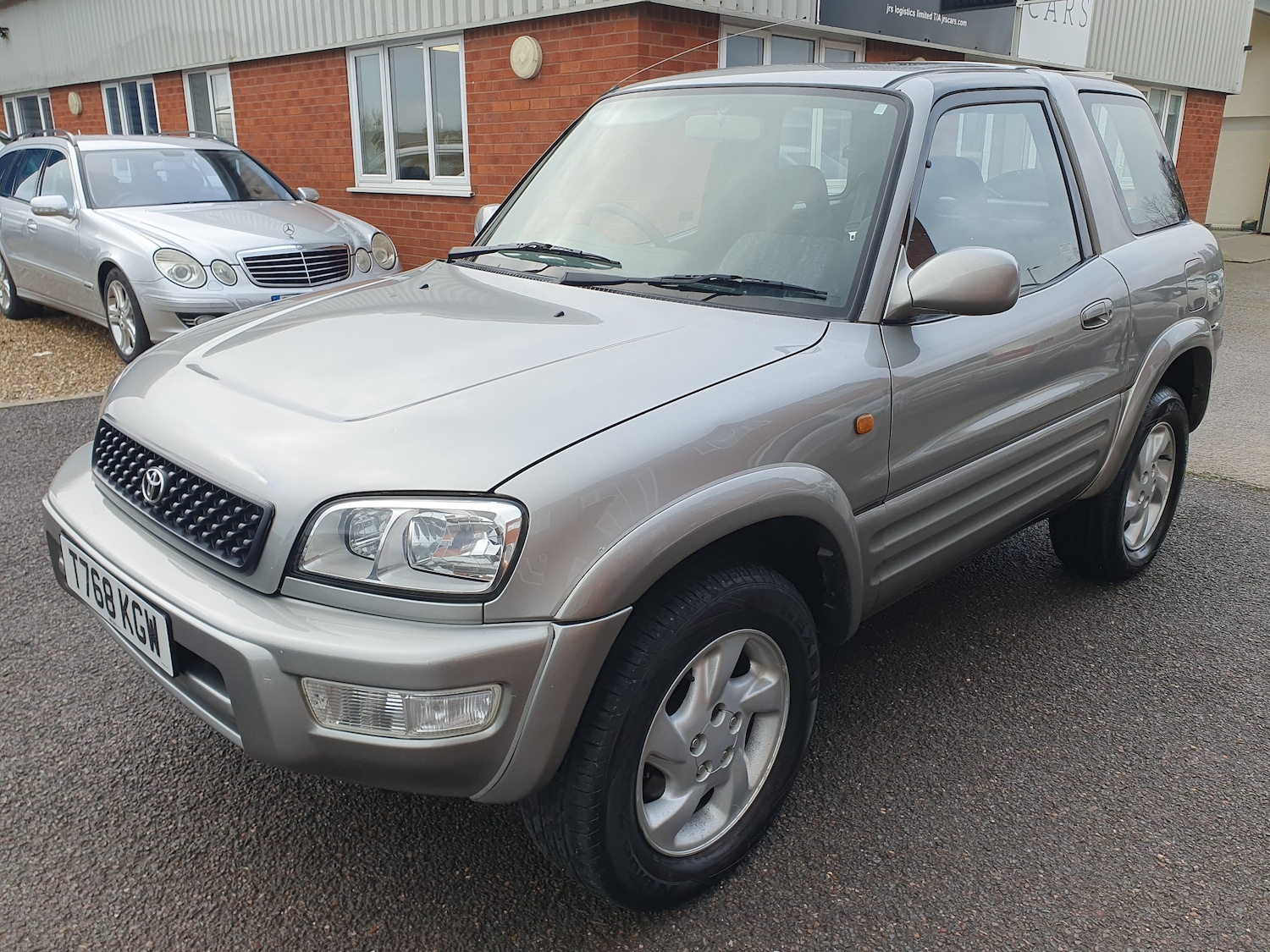 Used Toyota RAV4 1999 for sale - 77287347: Photo 3