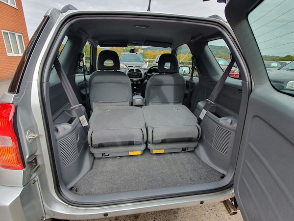Used Toyota RAV4 2003 for sale - 76305315: Photo 17