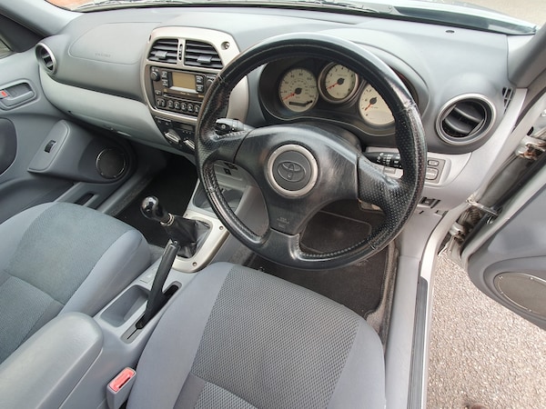 Used Toyota RAV4 2003 for sale - 76305315: Photo 32
