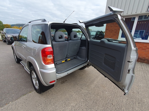 Used Toyota RAV4 2003 for sale - 76305315: Photo 36