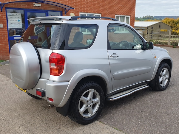 Used Toyota RAV4 2003 for sale - 76305315: Photo 6