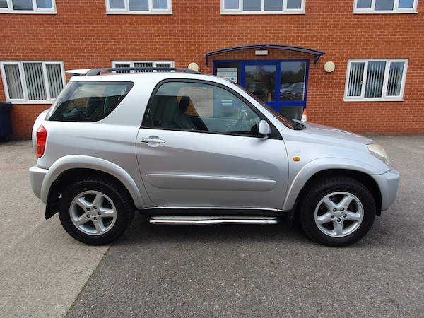 Used Toyota RAV4 2003 for sale - 76305315: Photo 8