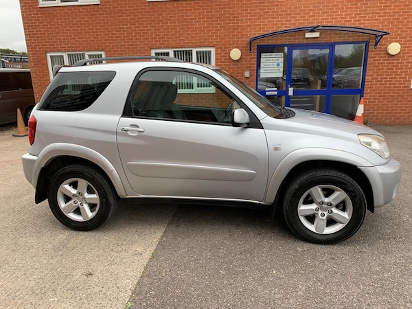 Used Toyota RAV4 2006 for sale - 76305332: Photo 9