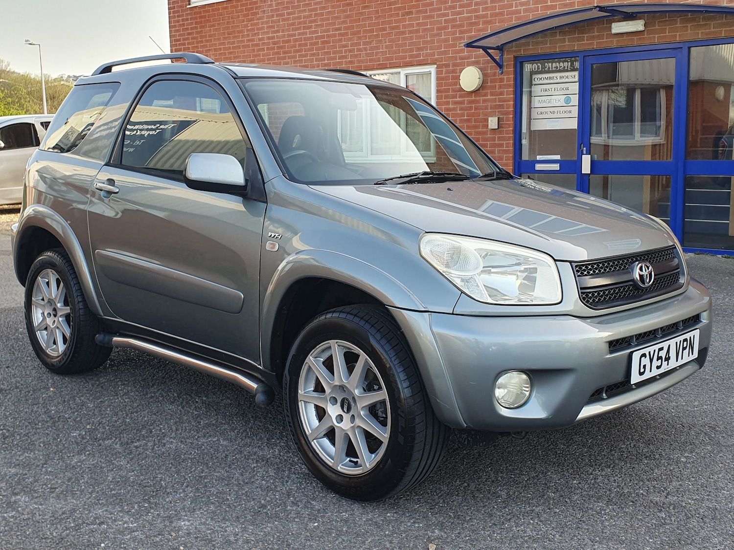 Used Toyota RAV4 2004 for sale - 78163017: Photo 2