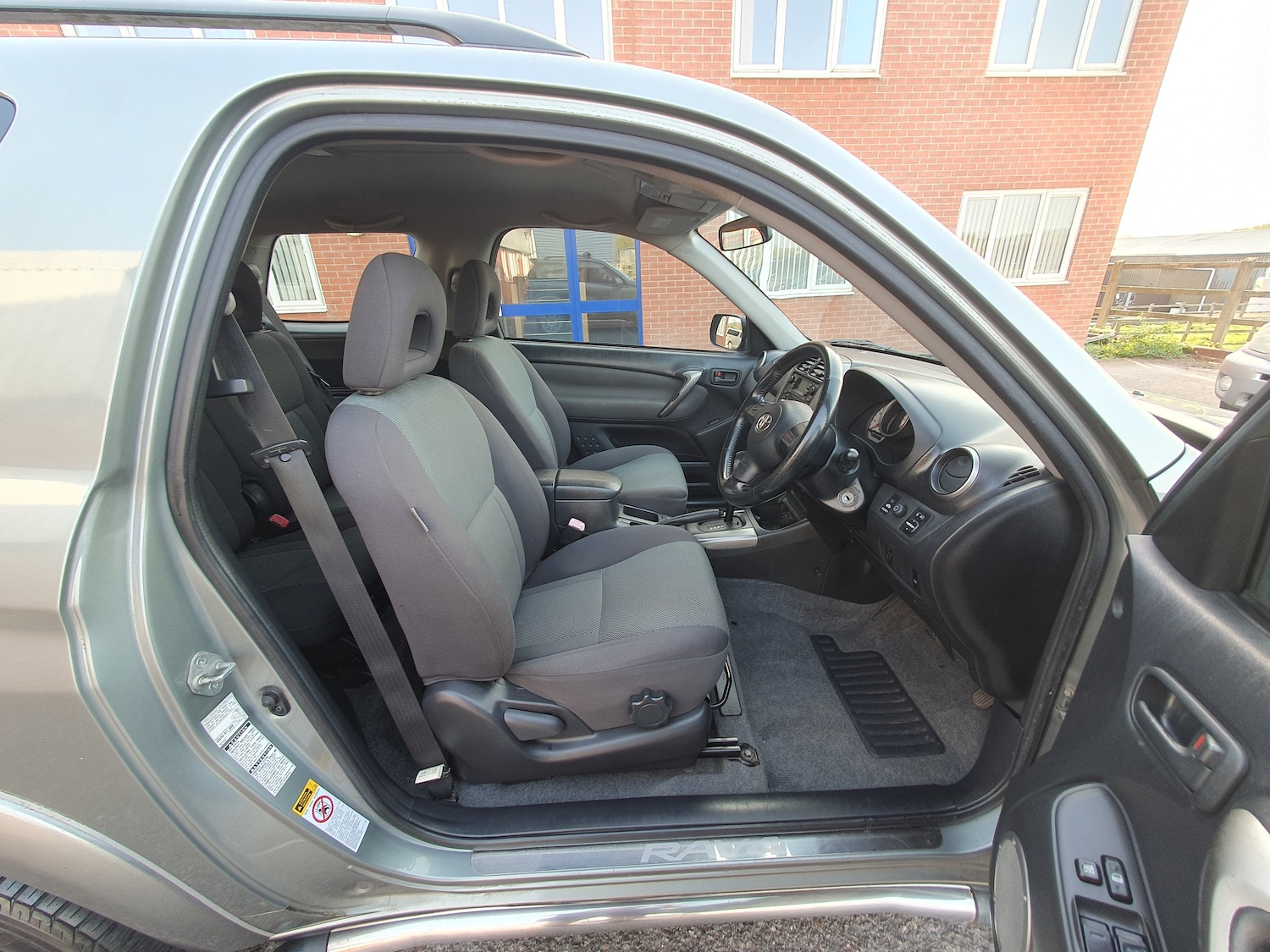 Used Toyota RAV4 2004 for sale - 78163017: Photo 28