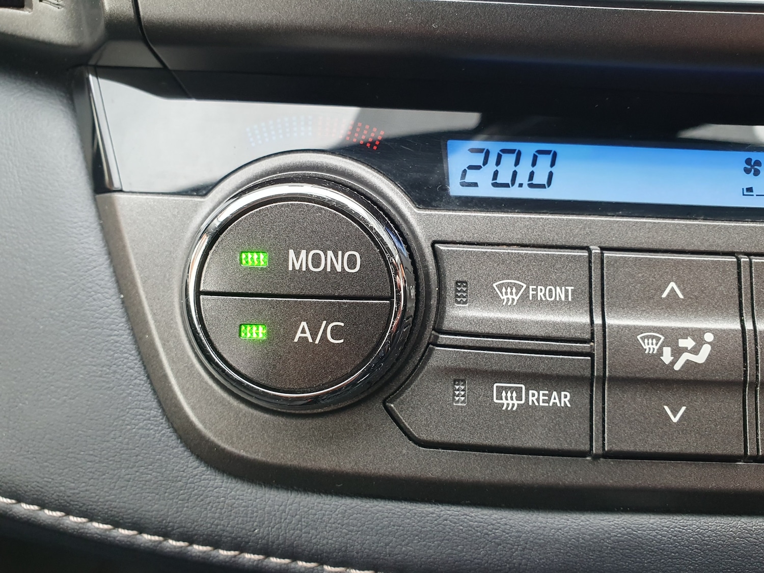 Used Toyota RAV4 2014 for sale - 76505071: Photo 30