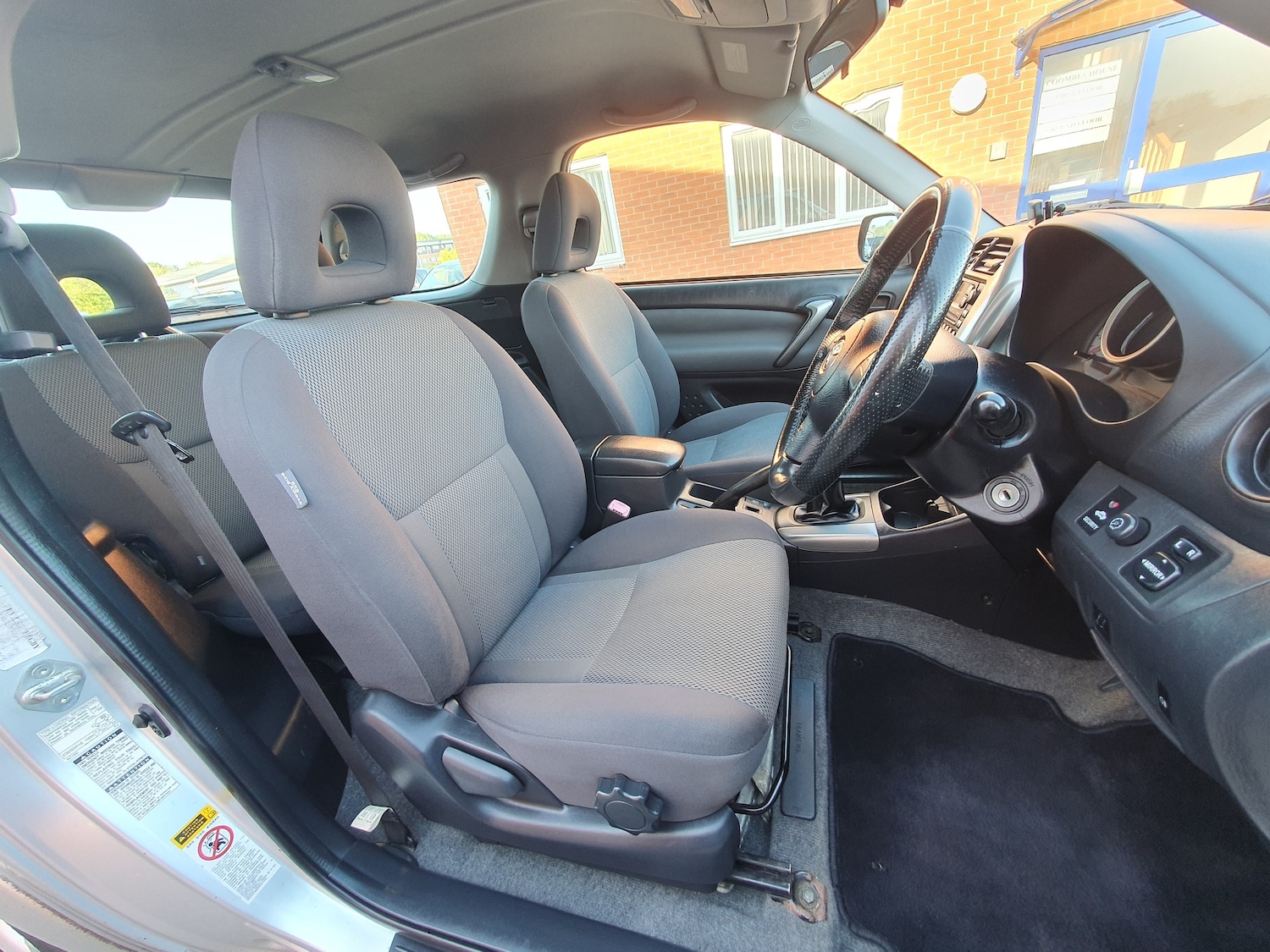 Used Toyota RAV4 2004 for sale - 77421238: Photo 38