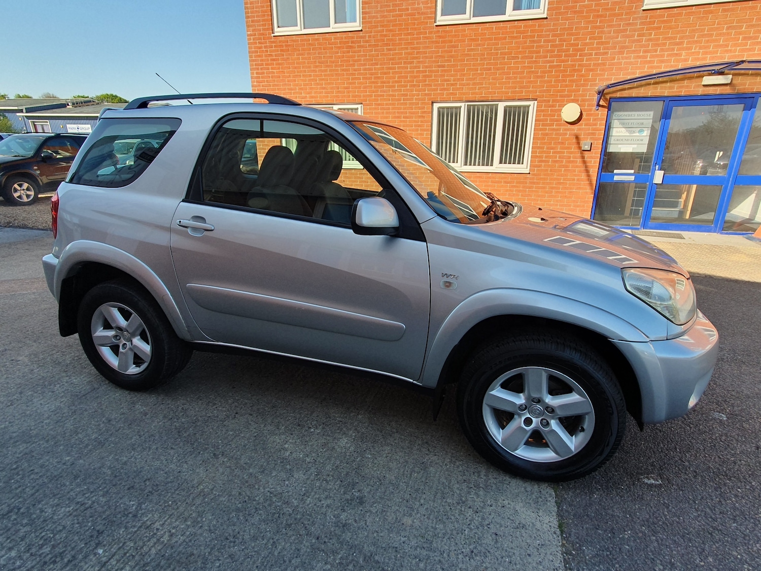 Used Toyota RAV4 2004 for sale - 77421238: Photo 4