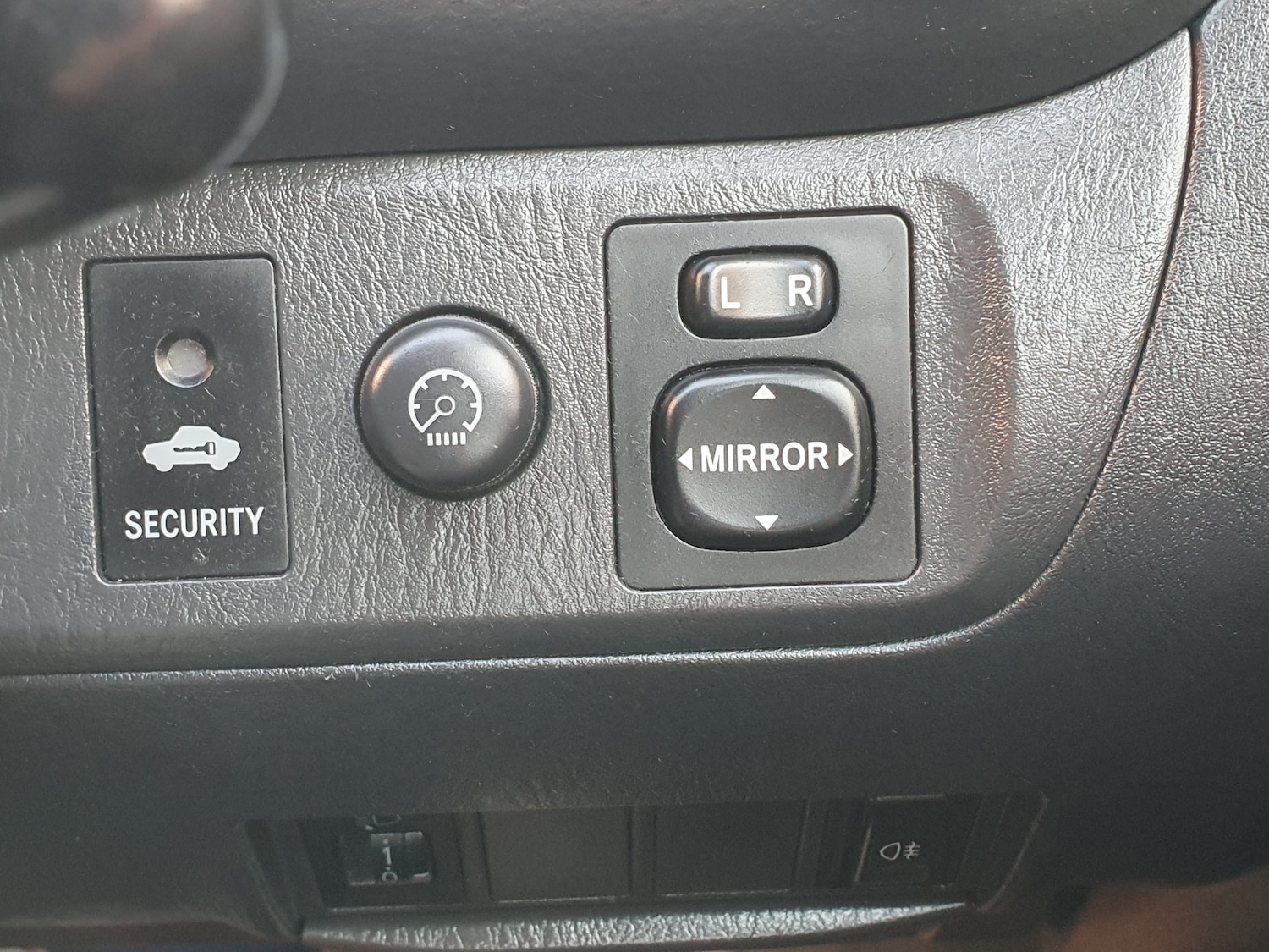 Used Toyota RAV4 2004 for sale - 77421238: Photo 42