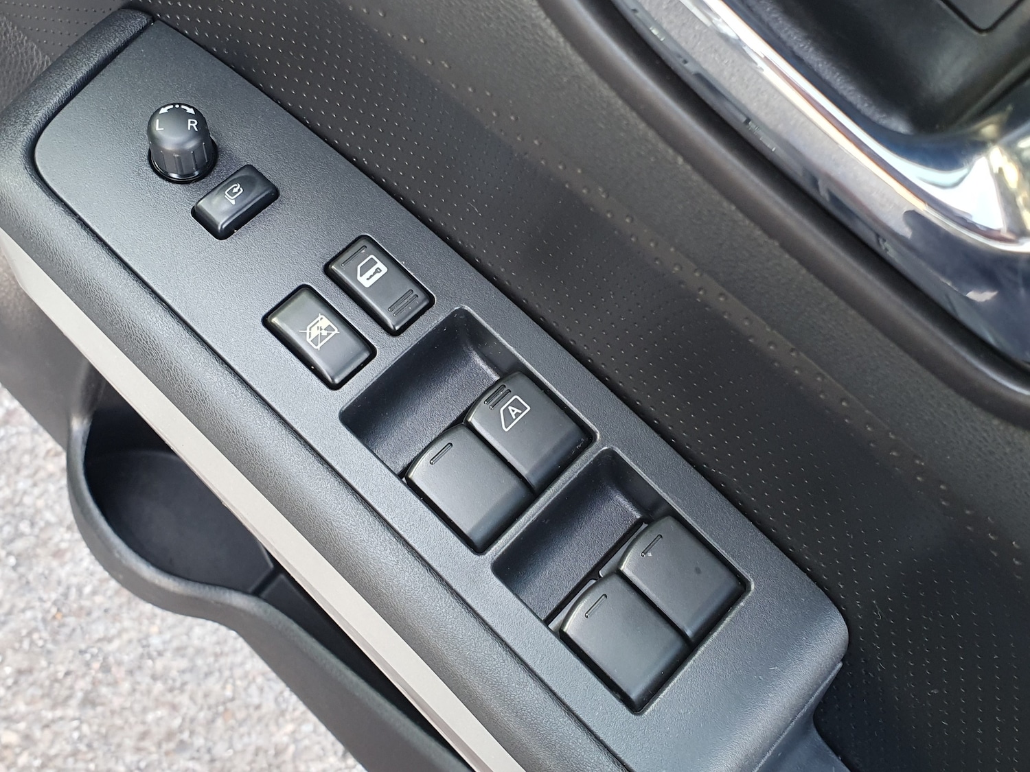 Used Nissan X-Trail 2012 for sale - 77692035: Photo 46