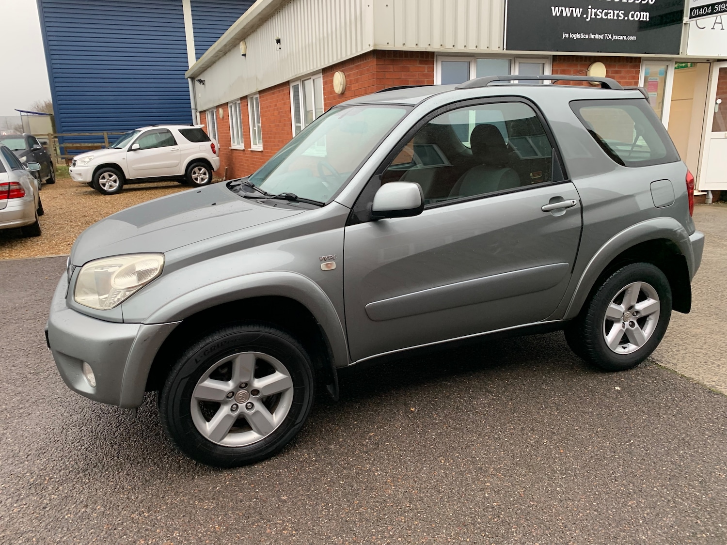 Used Toyota RAV4 2004 for sale - 77578840: Photo 3