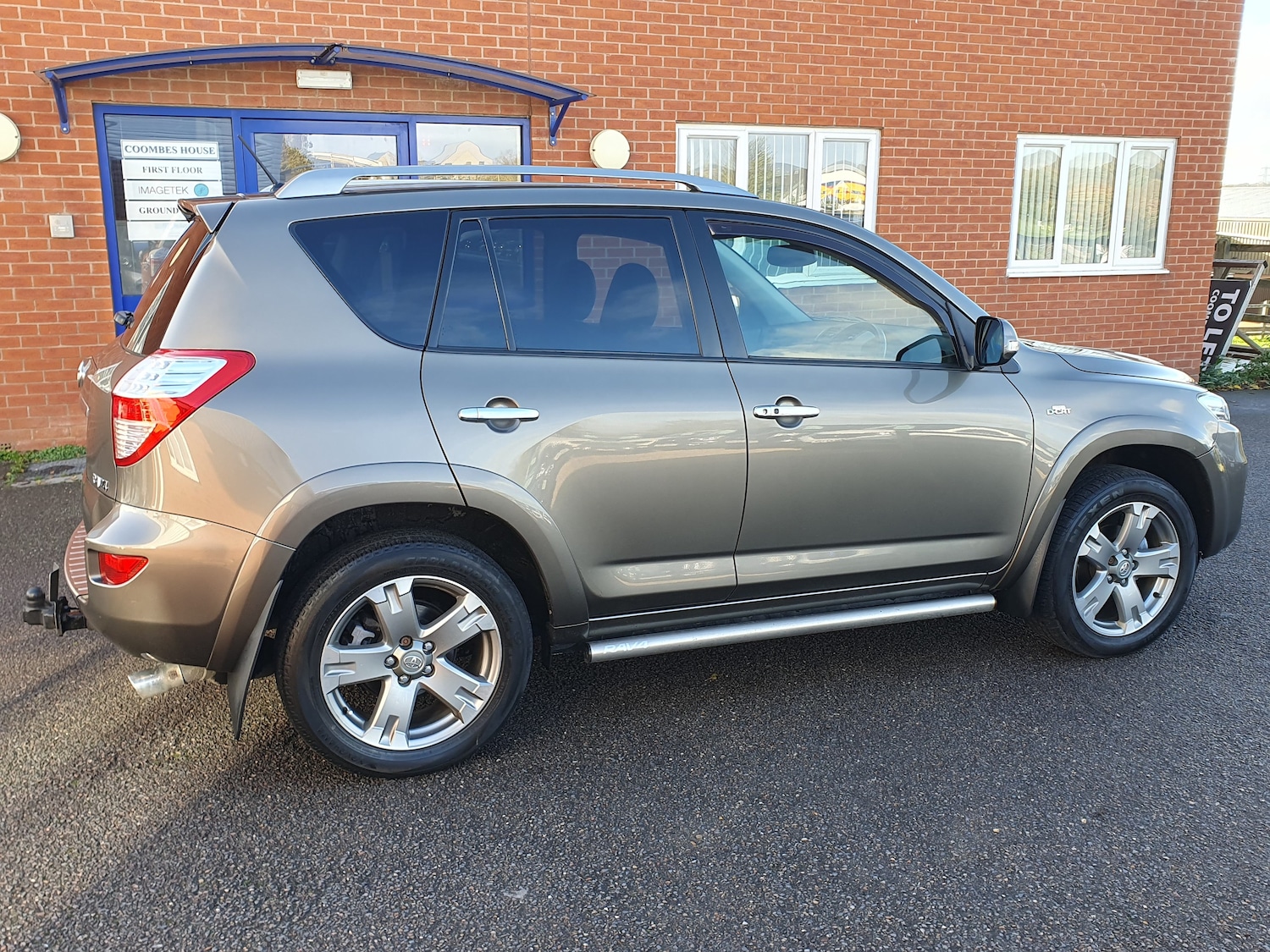 Used Toyota RAV4 2011 for sale - 76369011: Photo 16