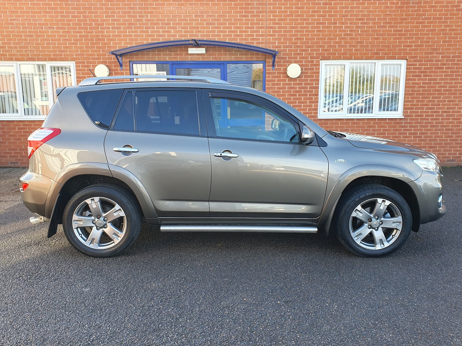 Used Toyota RAV4 2011 for sale - 76369011: Photo 17