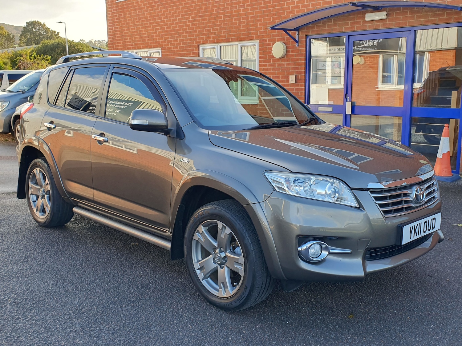 Used Toyota RAV4 2011 for sale - 76369011: Photo 2