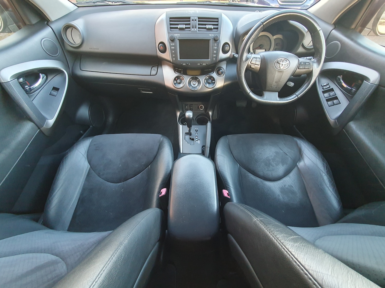 Used Toyota RAV4 2011 for sale - 76369011: Photo 37