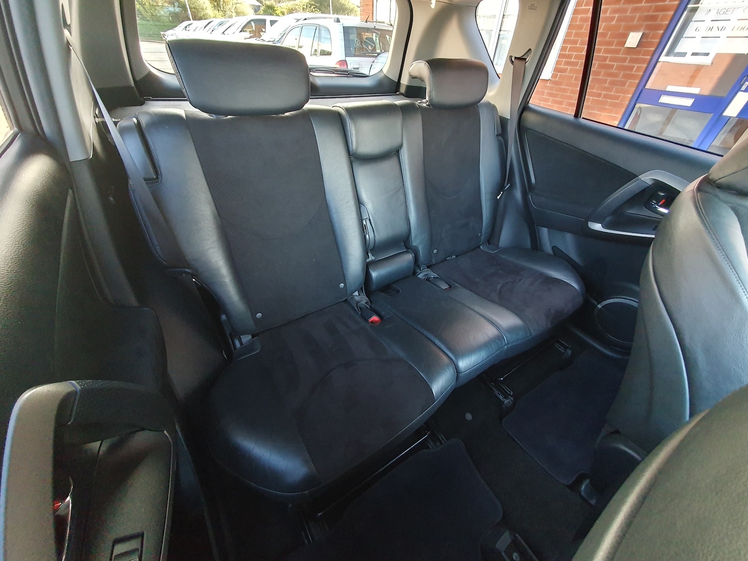 Used Toyota RAV4 2011 for sale - 76369011: Photo 41