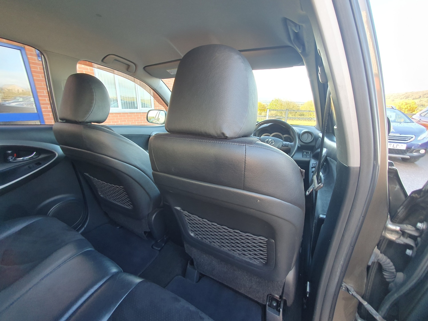 Used Toyota RAV4 2011 for sale - 76369011: Photo 42