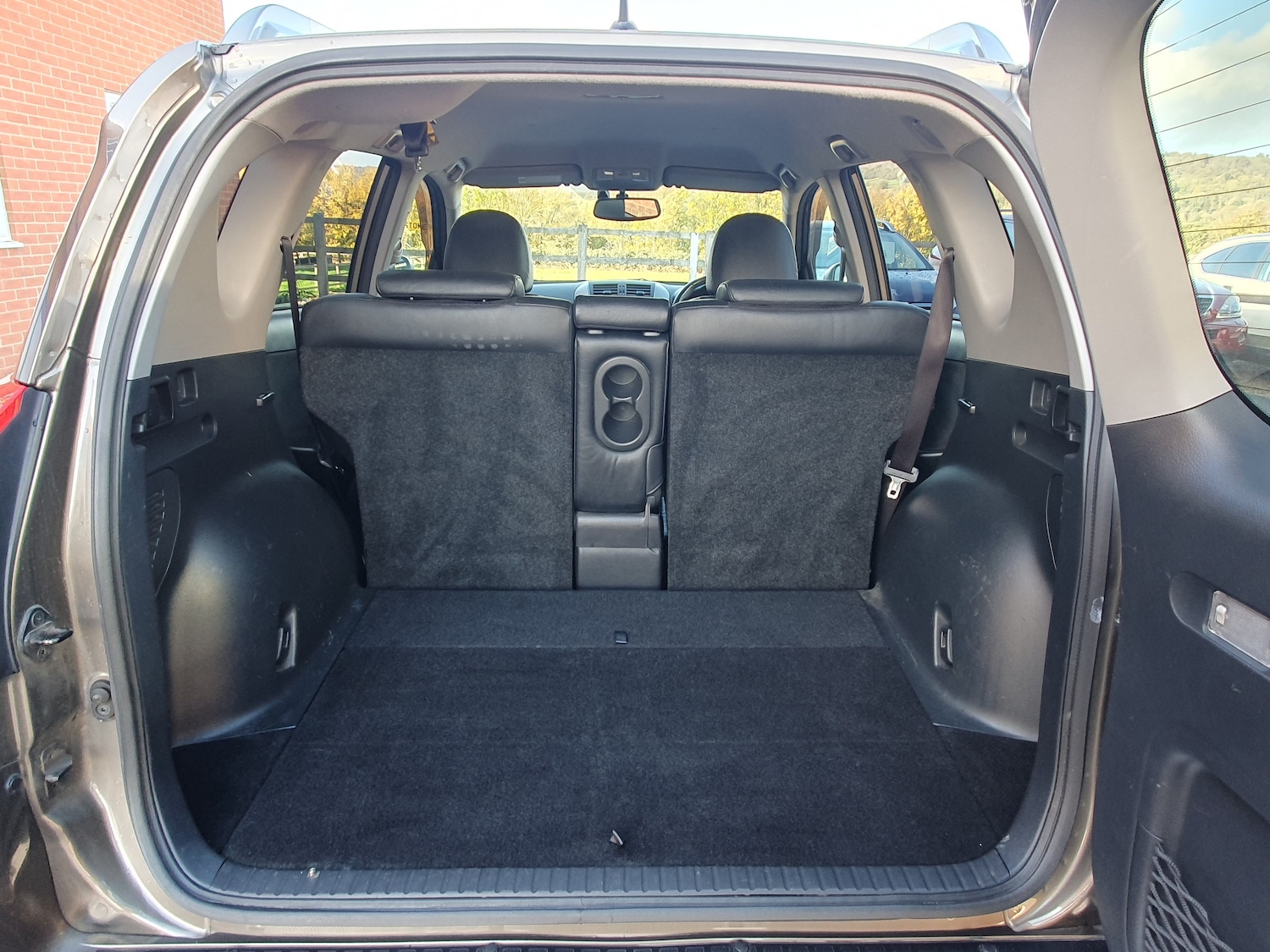 Used Toyota RAV4 2011 for sale - 76369011: Photo 51