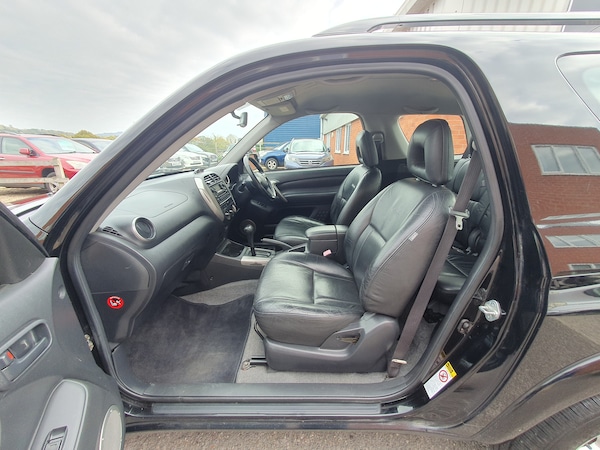 Used Toyota RAV4 2003 for sale - 76299851: Photo 25