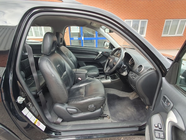 Used Toyota RAV4 2003 for sale - 76299851: Photo 29