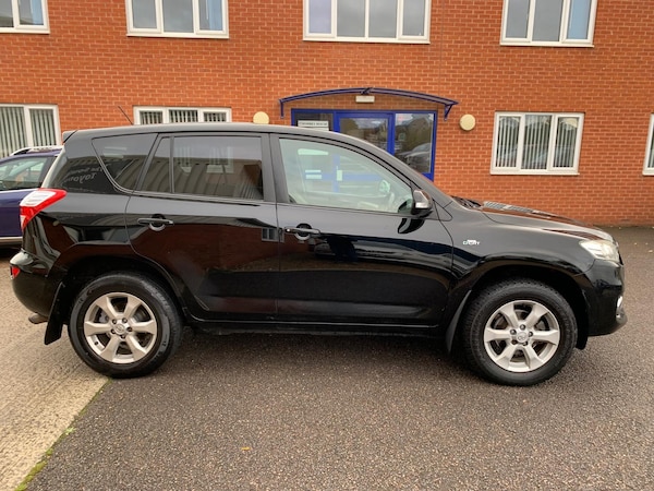 Used Toyota RAV4 2010 for sale - 76334628: Photo 12