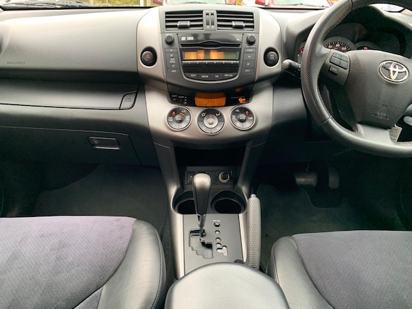 Used Toyota RAV4 2010 for sale - 76334628: Photo 20
