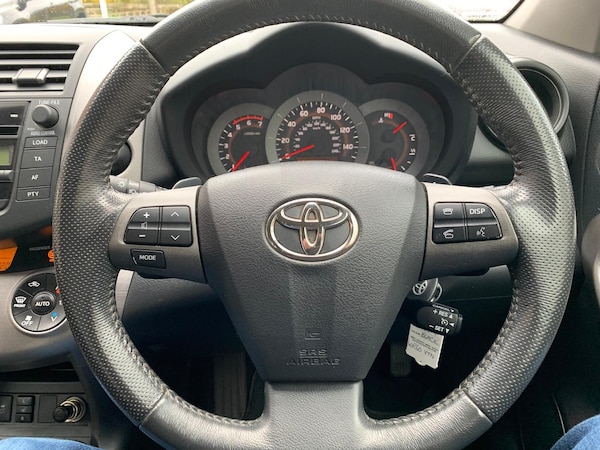 Used Toyota RAV4 2010 for sale - 76334628: Photo 28