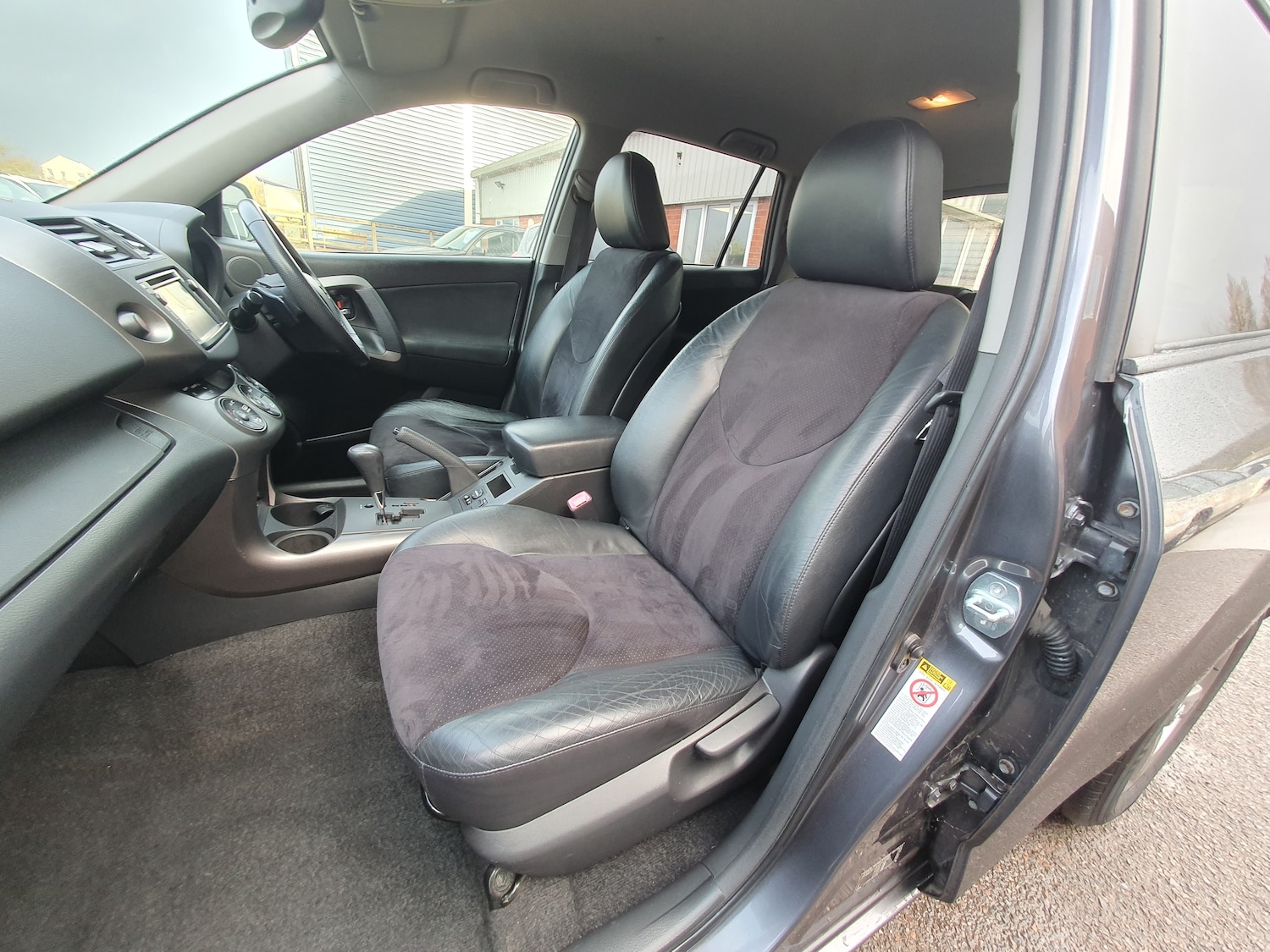 Used Toyota RAV4 2012 for sale - 77506101: Photo 18