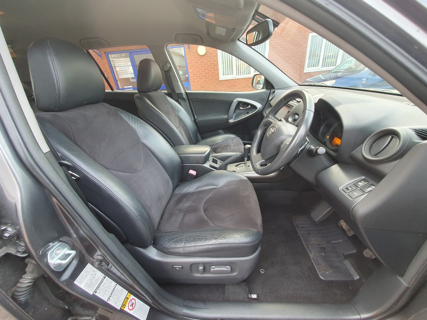 Used Toyota RAV4 2012 for sale - 77506101: Photo 21