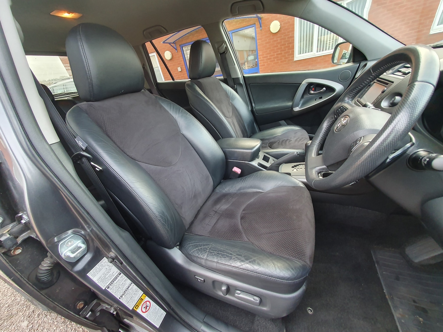 Used Toyota RAV4 2012 for sale - 77506101: Photo 22